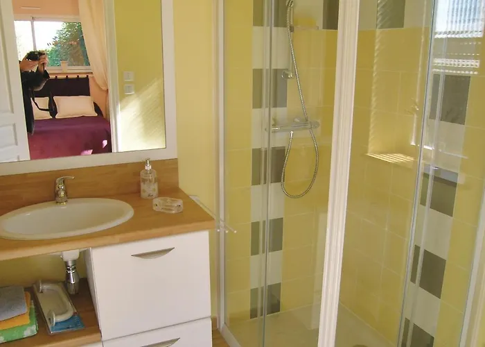 1 Bedroom Awesome In * Carolles