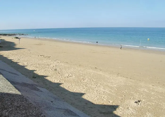 1 Bedroom Awesome In *